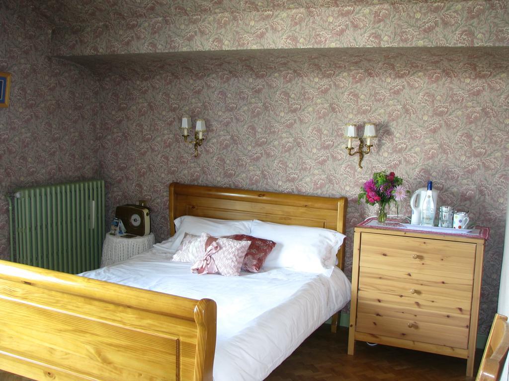 לינה וארוחת בוקר Treignac Chambre D'Hotes Des Monedieres חדר תמונה